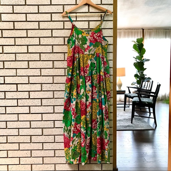 ❌SOLD❌Floral Midi Sundress•Adjustable shoulder straps•Flowy Skirt•Lightweight - Picture 3 of 4